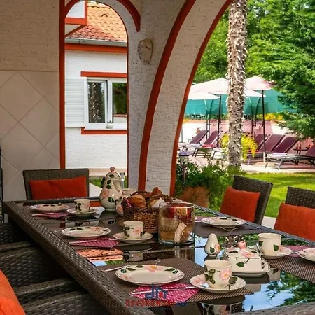 فندق Small Castle Comfortable